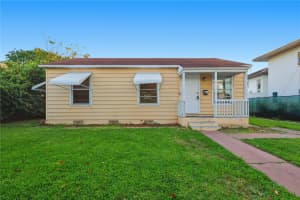 726 FOREST HILL BOULEVARD, WEST PALM BEACH, FL 33405 - MLS#MFRO6369017