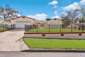 6120 CASTLEWOOD LANE, ORLANDO, FL 32808 - MLS#MFRO6369162