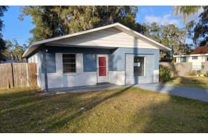285 LAKE STREET, UMATILLA, FL 32784 - MLS#MFRO6369421