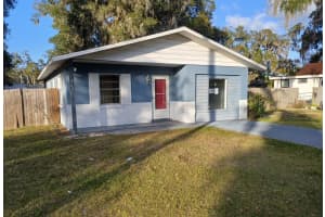 285 LAKE STREET, UMATILLA, FL 32784 - MLS#MFRO6369421