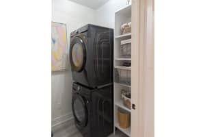 860 ORANGE AVENUE, ORLANDO, FL 32801 - MLS#MFRO6369517