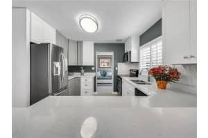 1746 DORMONT LANE, ORLANDO, FL 32804 - MLS#MFRO6369536