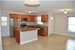 1602 LANCASTER AVENUE, LEESBURG, FL 34748 - MLS#MFRO6369594