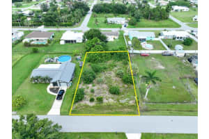 3268 PINETREE STREET, PORT CHARLOTTE, FL 33952 - MLS#MFRO6369876