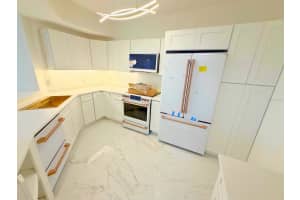 5560 METROWEST BLVD #308, ORLANDO, FL 32811 - MLS#MFRO6370103