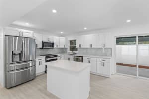 6213 GAMBLE DRIVE, ORLANDO, FL 32808 - MLS#MFRO6370235