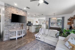 110 65TH AVENUE, BRADENTON, FL 34203 - MLS#MFRO6370267