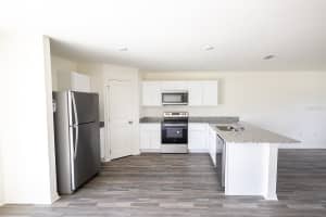 737 HILLVIEW LOOP, HAINES CITY, FL 33844 - MLS#MFRO6370321