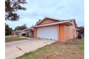 1810 HALLCREST DRIVE, DELTONA, FL 32725 - MLS#MFRO6371038