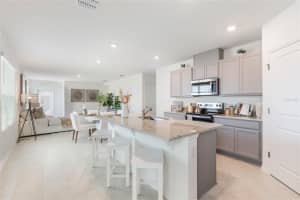 199 AMBERWOOD WAY, UMATILLA, FL 32784 - MLS#MFRO6371073