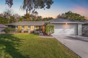 30 SWEETWATER CREEK CIRCLE, OVIEDO, FL 32765 - MLS#MFRO6371110