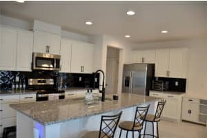 6877 WILSON HAMMOCK AVENUE, GROVELAND, FL 34736 - MLS#MFRO6371217