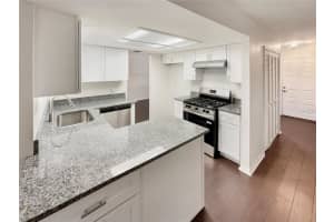 352 SESAME AVENUE, APOPKA, FL 32703 - MLS#MFRO6371428