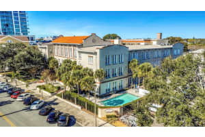 701 MIRROR LAKE DR N DRIVE, ST PETERSBURG, FL 33701 - MLS#MFRO6371469