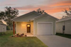 1014 HAZZARD AVENUE, EUSTIS, FL 32726 - MLS#MFRO6371791