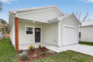 1014 HAZZARD AVENUE, EUSTIS, FL 32726 - MLS#MFRO6371791