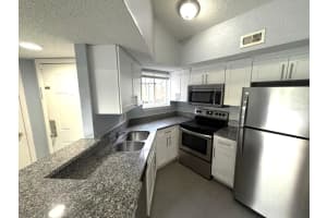 1924 LAKE ATRIUMS CIRCLE, ORLANDO, FL 32839 - MLS#MFRO6371841