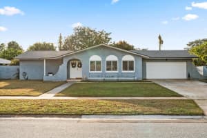 5548 KINGSWOOD DRIVE, ORLANDO, FL 32810 - MLS#MFRO6371870