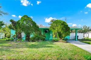 2112 AARON AVENUE, ORLANDO, FL 32811 - MLS#MFRO6372804