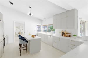 5415 BAY SIDE DRIVE, ORLANDO, FL 32819 - MLS#MFRO6372953