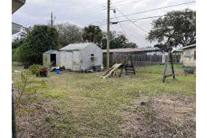 2431 LAKEVIEW DRIVE, MELBOURNE, FL 32935 - MLS#MFRO6373050