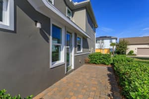 6927 NEMOURS PARKWAY, ORLANDO, FL 32827 - MLS#MFRO6373182