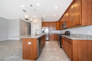 902 GRAND HILLTOP DRIVE, APOPKA, FL 32703 - MLS#MFRO6373263