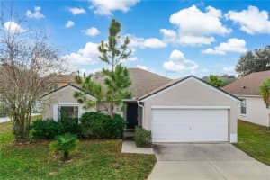 380 Villa Dr, DAVENPORT 380 Villa Dr, DAVENPORT