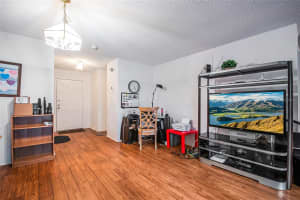 380 VILLA DRIVE, DAVENPORT, FL 33837 - MLS#MFRO6373280