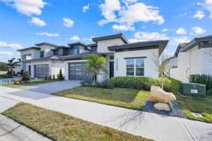 3048 Kensington Ave, DAVENPORT