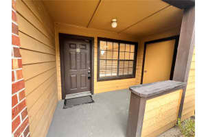 300 LAKEPOINTE DRIVE, ALTAMONTE SPRINGS, FL 32701 - MLS#MFRO6373487