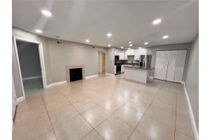 300 LAKEPOINTE DRIVE, ALTAMONTE SPRINGS, FL 32701 - MLS#MFRO6373487