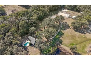 19621 LAKE LINCOLN LANE, EUSTIS, FL 32736 - MLS#MFRO6373782