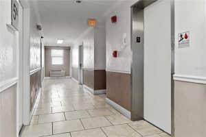 313 ATLANTIC AVENUE, DAYTONA BEACH, FL 32118 - MLS#MFRO6373799