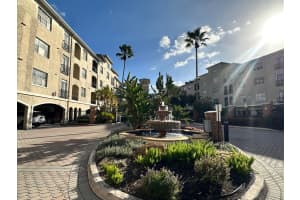 501 KNIGHTS RUN AVENUE, TAMPA, FL 33602 - MLS#MFRO6373805