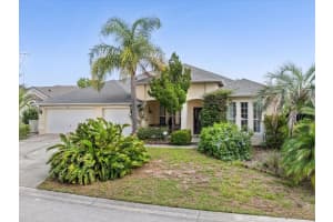 407 Grand Reserve Dr, DAVENPORT