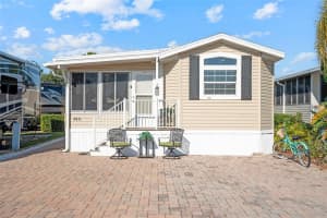 2411 CITRUS TREE ROAD, CLERMONT, FL 34714 - MLS#MFRO6373925