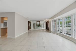 6110 19TH AVENUE, FORT LAUDERDALE, FL 33308 - MLS#MFRO6373963