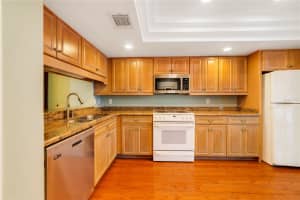 1055 KENSINGTON PARK DRIVE, ALTAMONTE SPRINGS, FL 32714 - MLS#MFRO6374195