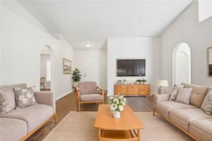 914 STALLION WAY, VALRICO, FL 33594 - MLS#MFRO6374614