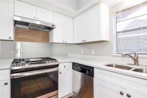 3233 TIMBERLINE ROAD, WINTER HAVEN, FL 33880 - MLS#MFRO6374950