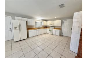 2201 GRANADA BOULEVARD, KISSIMMEE, FL 34746 - MLS#MFRO6375023