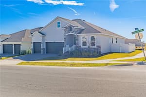 2137 SUNSHINE PEAK DR, MINNEOLA, FL 34715 - MLS#MFRO6375029
