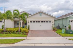 13615 Splashing Isla Dr, WINTER GARDEN