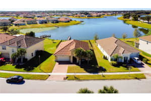 3806 CARRICK BEND DRIVE, KISSIMMEE, FL 34746 - MLS#MFRO6375319