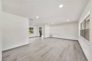 4612 CHATEAU ROAD, ORLANDO, FL 32808 - MLS#MFRO6375441