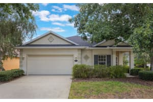 100 Wethersfield Ct Deland, FL 32724 - Off Market