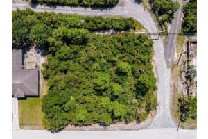 2361 LAREDO DRIVE, DELTONA, FL 32738 - MLS#MFRO6375673