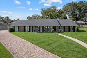 517 Whisper Wood Drive, LONGWOOD