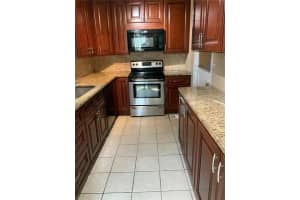 601 BERKSHIRE ROAD, DAYTONA BEACH, FL 32114 - MLS#MFRO6375997